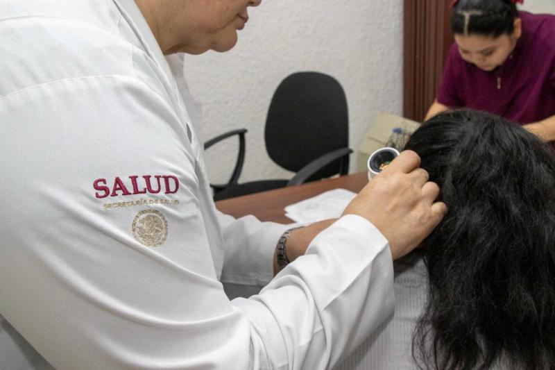 Brindan atención dermatológica gratuita al oriente de Yucatán
