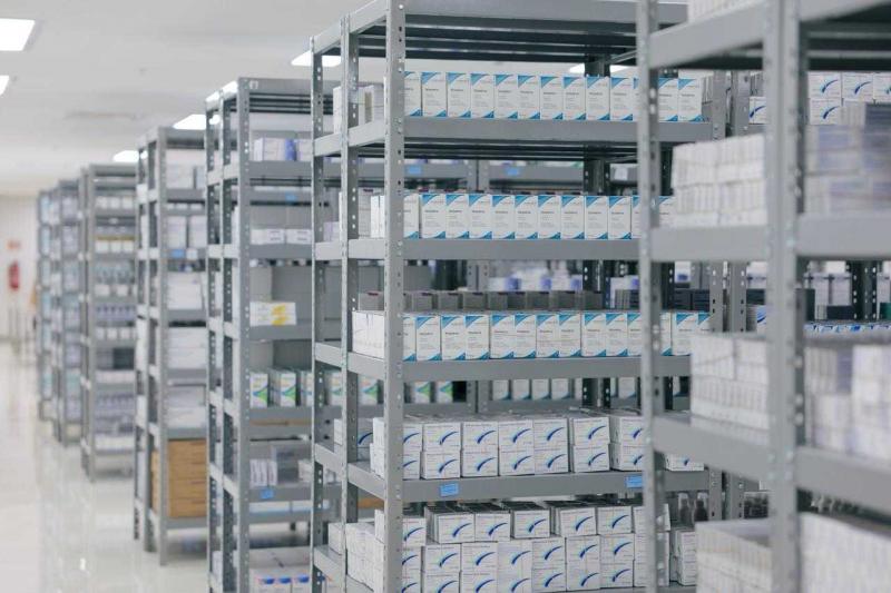 Gobernador Díaz Mena supervisa farmacia del nuevo hospital O’Horán y garantiza medicamentos gratuitos para las familias yucatecas