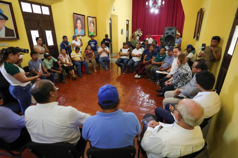 INAH y Gobierno de Yucatán reiteran apertura al diálogo con artesanos y guías turísticos de Chichén Itzá