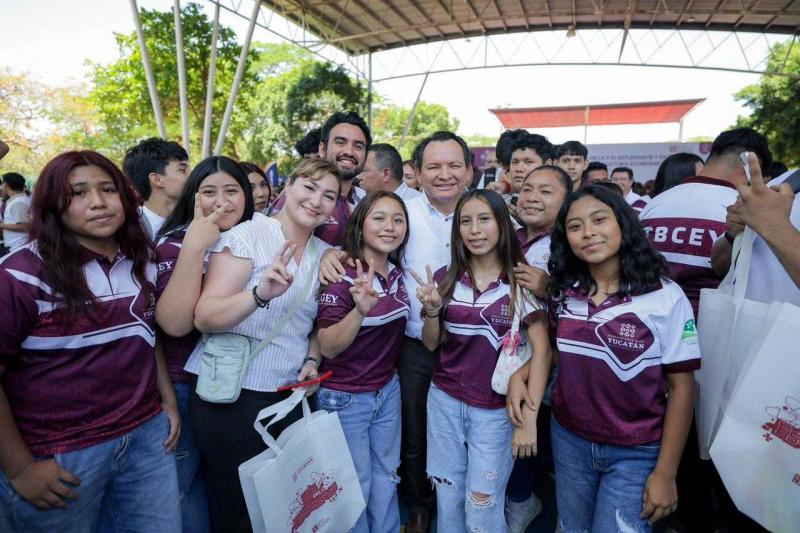 Renacimiento Maya fomenta la lectura entre las juventudes yucatecas