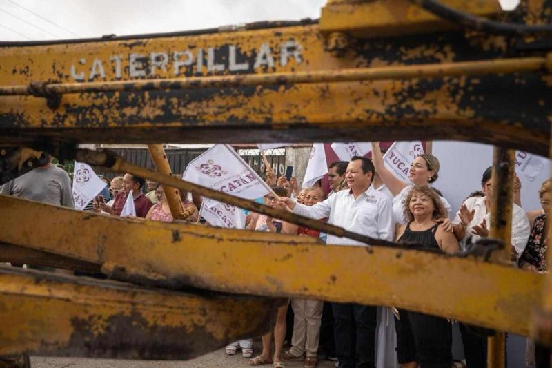 Gobernador Joaquín Díaz Mena pone fin a 40 años de rezago en calles de la Serapio Rendón