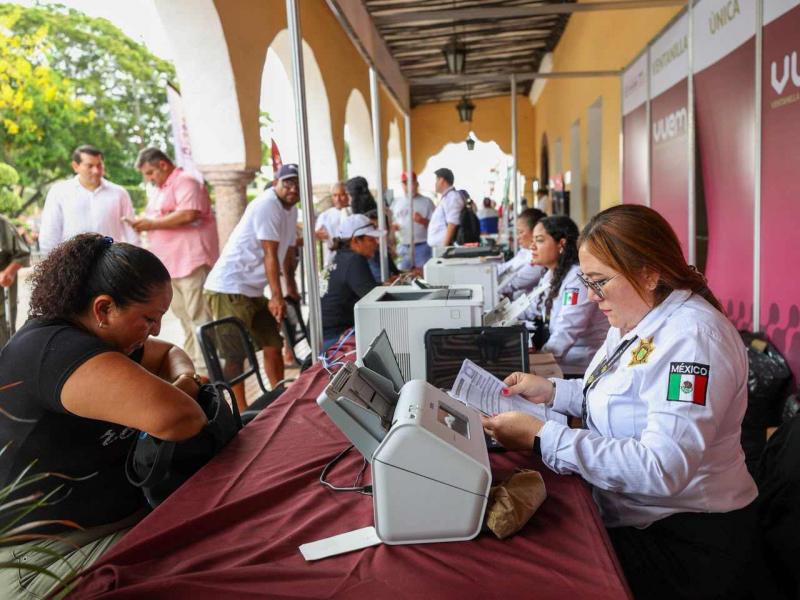 Ventanilla Única Estatal Móvil acerca más de 150 trámites a Dzidzantún