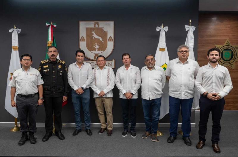 Gobierno mantiene albergues, apoyo alimentario y operativos de desagüe ante lluvias