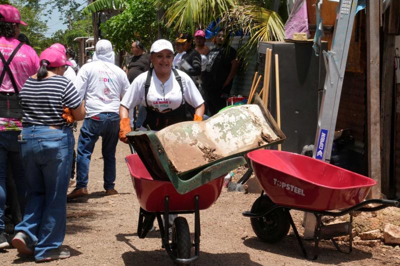 DIF Yucatán mantiene apoyo a familias afectadas por lluvias en el sur de Mérida