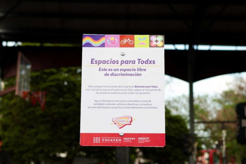 Develan primeras placas de "Espacio Seguro" para promover inclusión y respeto a la diversidad LGBTIQ