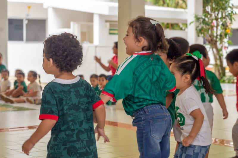 Niñas y niños de los Centros de Atención Infantil del Isstey viven emoción del fútbol