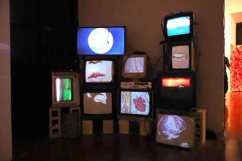 Jóvenes creadoras y creadores de la UNAY presentan exposición de cine experimental