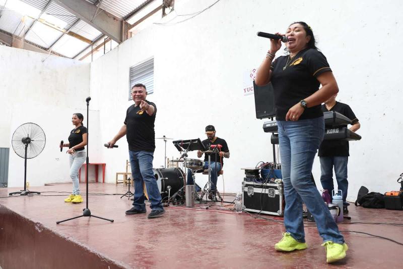 Celebran Día del Padre con actividades familiares en el Cereso de Mérida