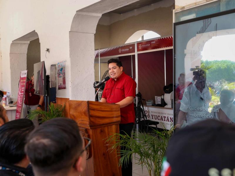 Ventanilla Única Estatal Móvil llega a Dzilam González con más de 150 trámites