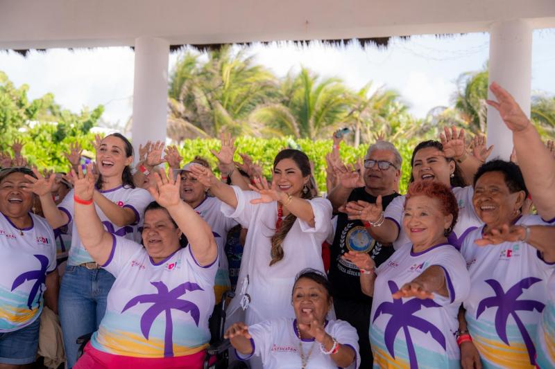 DIF Yucatán promueve bienestar integral de personas mayores con jornada recreativa en Progreso