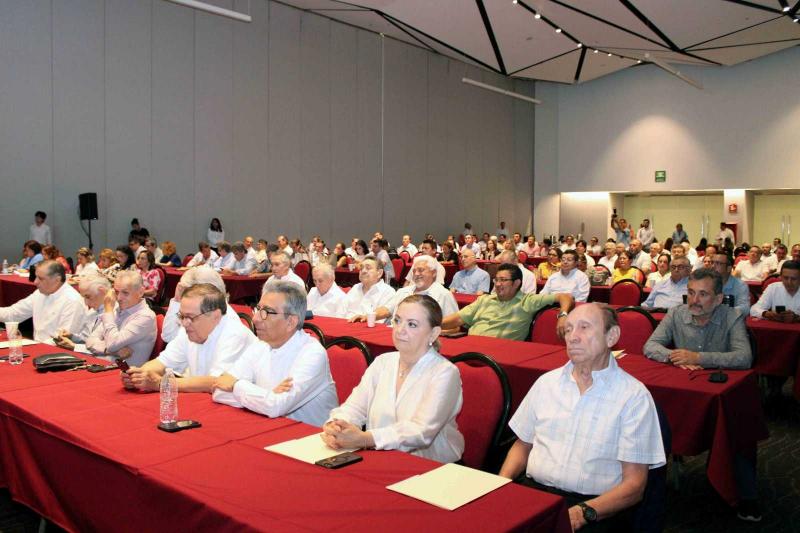 Promueven actualización notarial en materia de vivienda e inmuebles