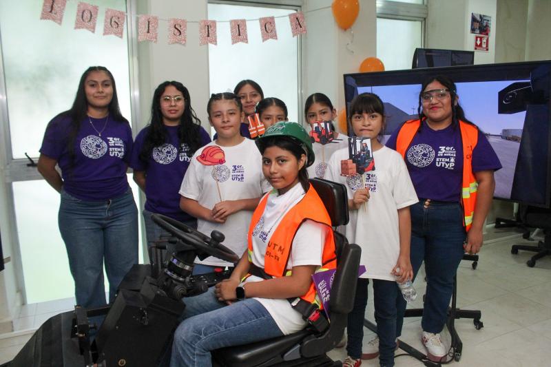 UTM acerca la ciencia y la tecnología a 90 niñas de Yucatán con encuentro STEM