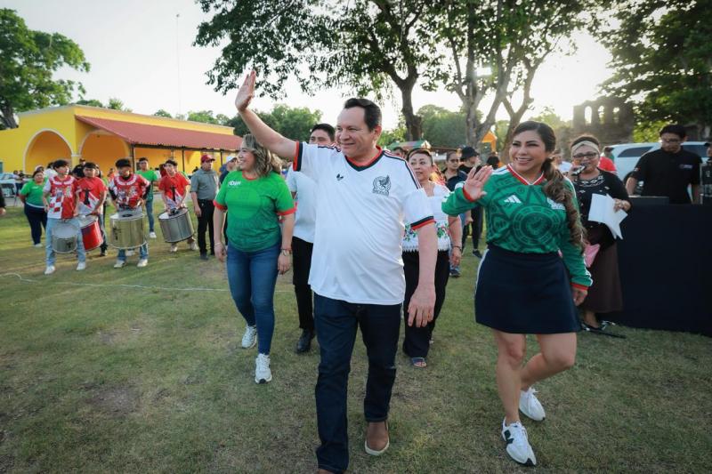 Gobernador Joaquín Díaz Mena impulsa fútbol femenil con la Copa de Mujeres DIF