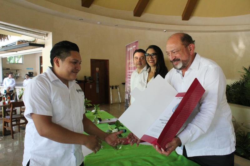 Distintivos H reconocen calidad e higiene en servicios turísticos de Pisté