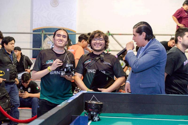 Estudiantes yucatecos muestran su talento en la Copa FutBotMx 2026