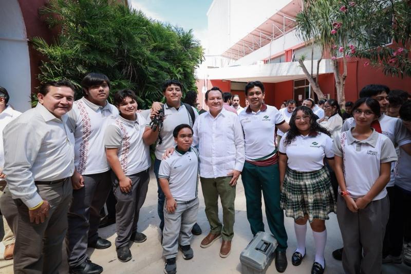 Renacimiento Maya capacita a trabajadoras y trabajadores yucatecos para empleos mejor pagados