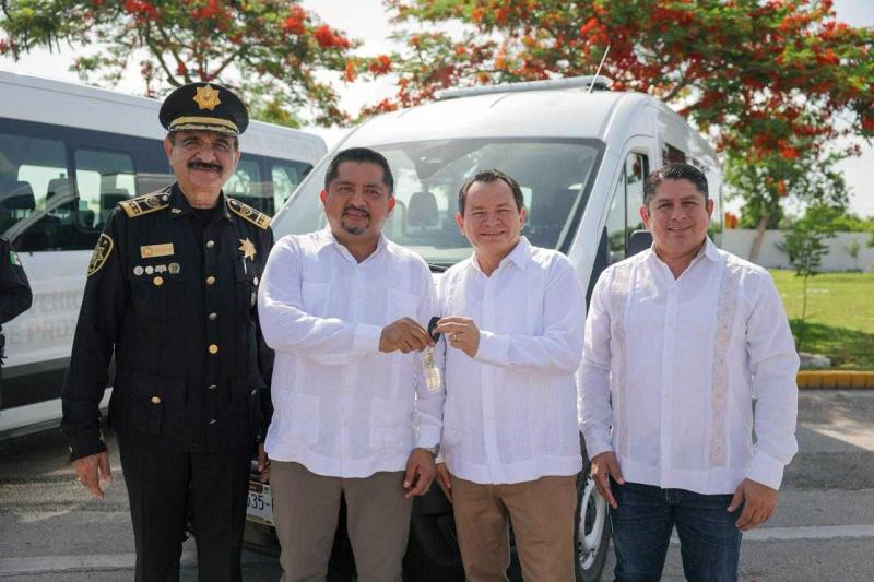 Renacimiento Maya fortalece la paz en Yucatán con nuevas unidades para la seguridad municipal