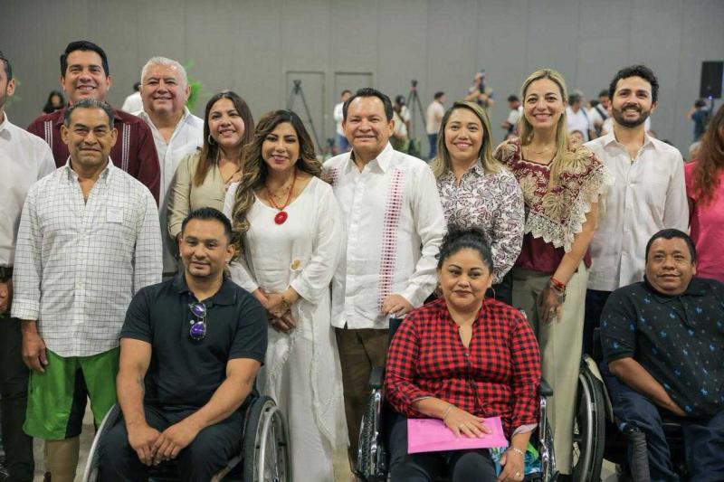 Renacimiento Maya entrega apoyos de movilidad a 81 personas con discapacidad