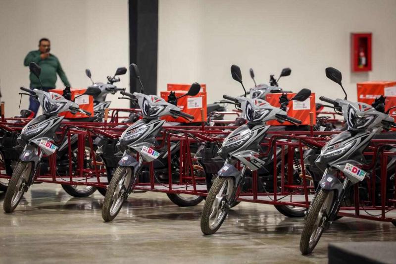Renacimiento Maya entrega apoyos de movilidad a 81 personas con discapacidad