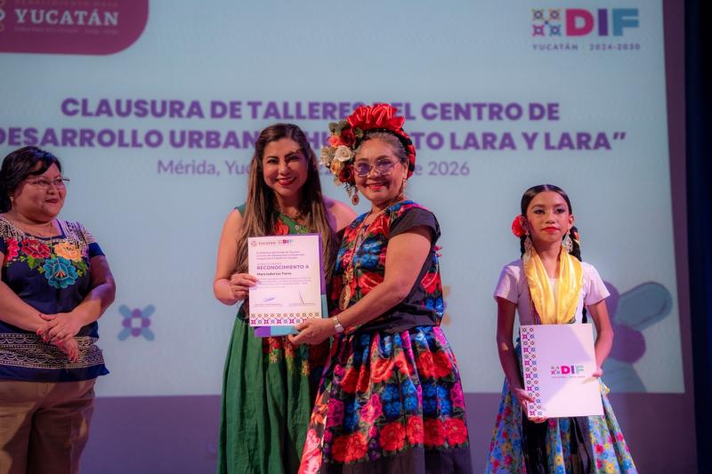 DIF Yucatán reconoce talento y aprendizaje de participantes en talleres comunitarios