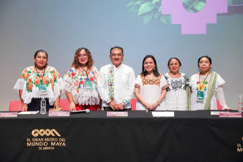 Inauguran el Primer Encuentro Peninsular de Escritoras y Escritores en Lengua Maya 2026