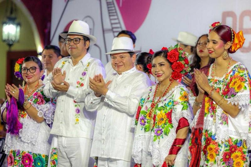 Juventudes celebran cultura y desarrollo con el Renacimiento Maya