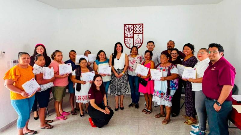 Capacitan en lactancia materna a colaboradoras del DIF Hoctún