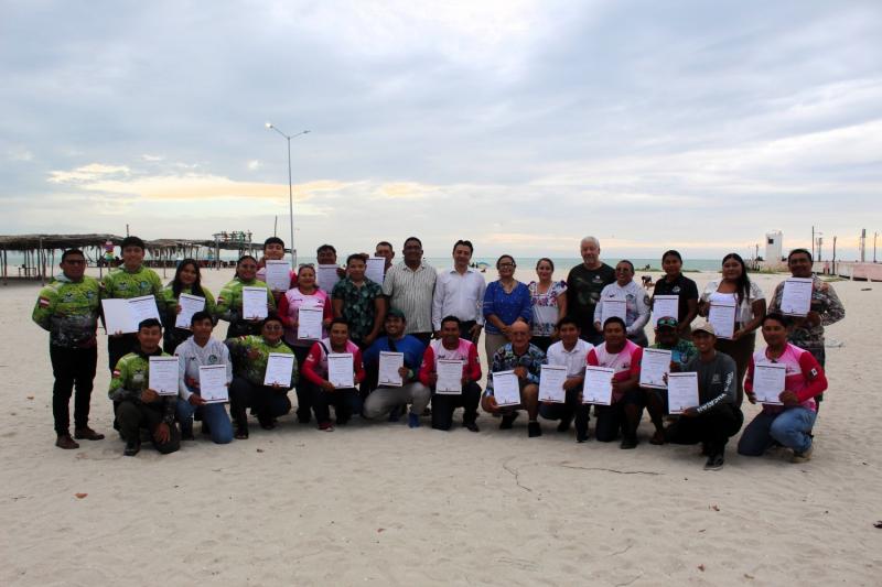 Refuerzan profesionalización de guías de turismo de naturaleza en Celestún