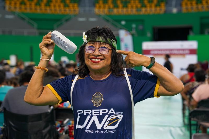 Lentes gratuitos ayudan a más de mil yucatecas y yucatecos a ver con mayor claridad