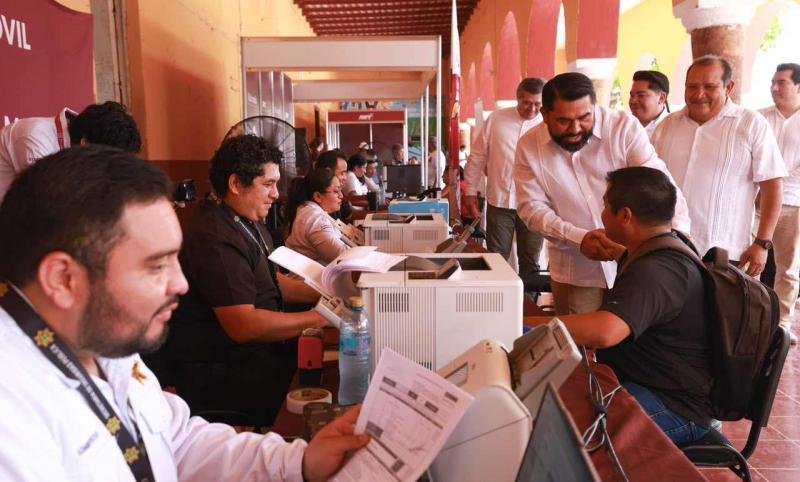 En lo que va de 2026, más de 11,900 yucatecas y yucatecos han sido atendidos en la Ventanilla Única Estatal Móvil