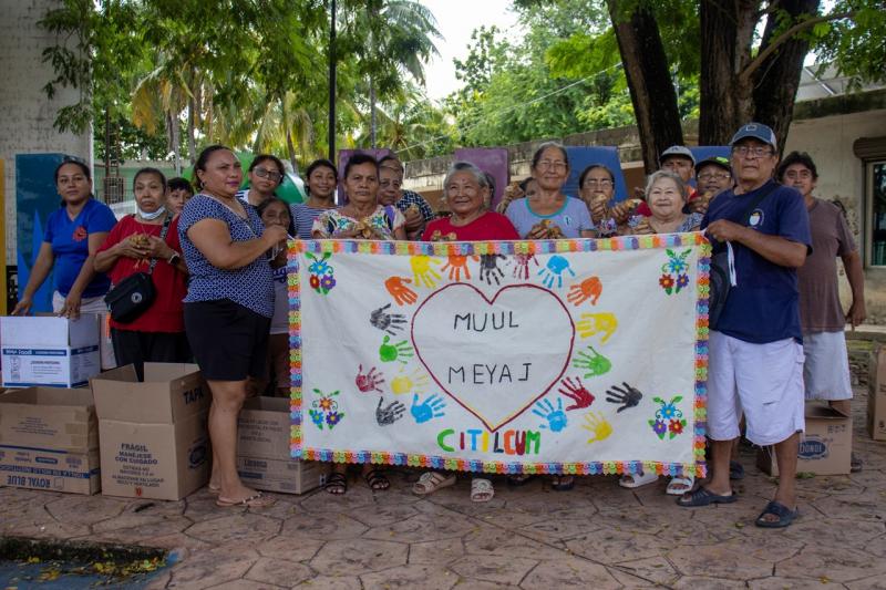 DIF Yucatán impulsa seguridad alimentaria con proyectos avícolas de doble propósito