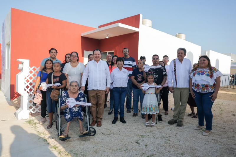 Coordinación con el Gobierno de México impulsa 10 mil viviendas con certeza patrimonial en Yucatán