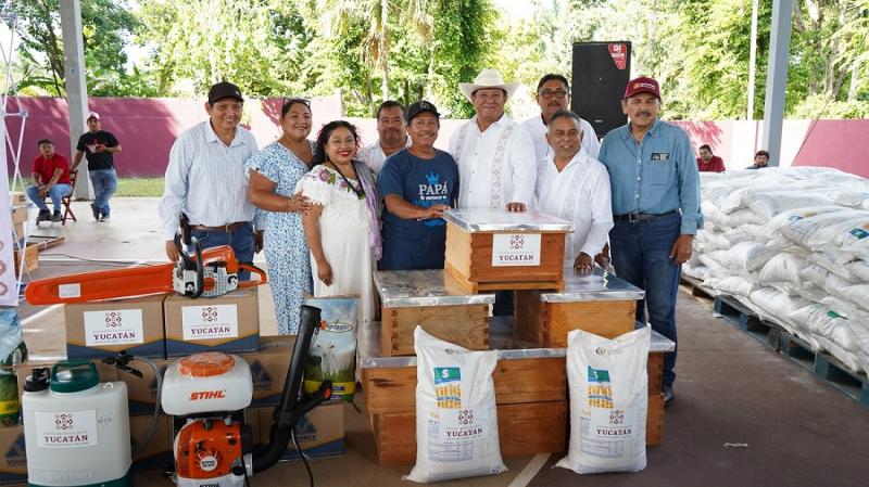 Apoyos por más de 11.2 mdp benefician a 700 productoras y productores del campo