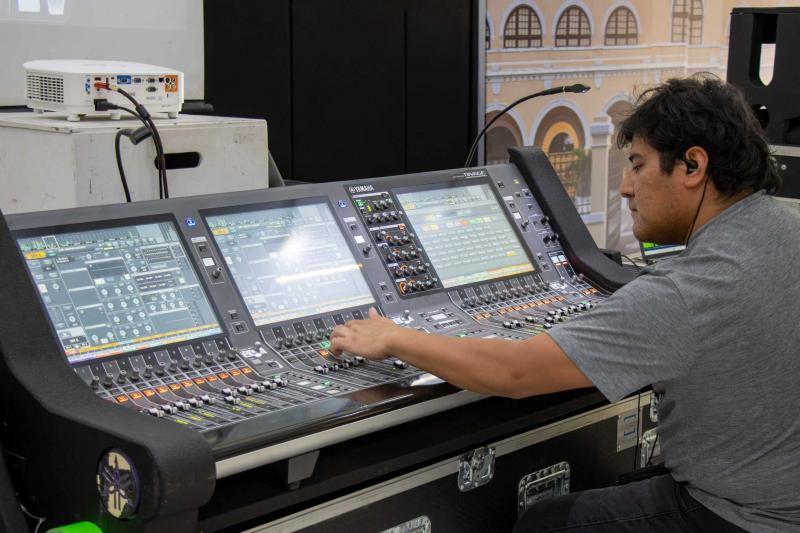 Especialistas acercan a comunidad de la UNAY nuevas herramientas y tendencias de la industria del audio