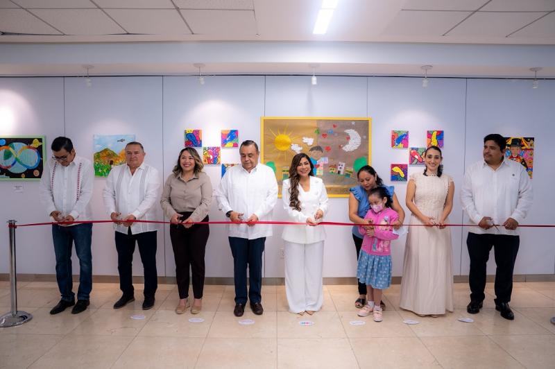 DIF Yucatán y ASUR inauguran "Un mundo que incluye", exposición que visibiliza el autismo a través del arte