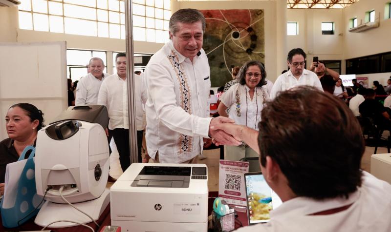 Inicia UNI VUEM para facilitar trámites estatales y federales a la comunidad universitaria