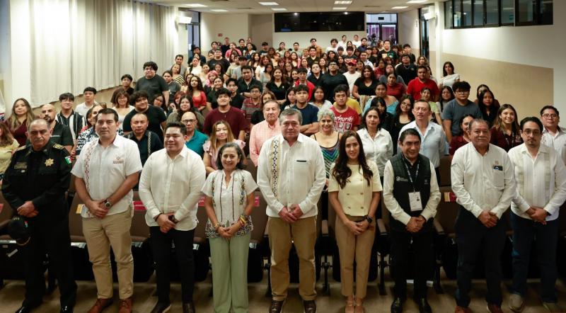Inicia UNI VUEM para facilitar trámites estatales y federales a la comunidad universitaria