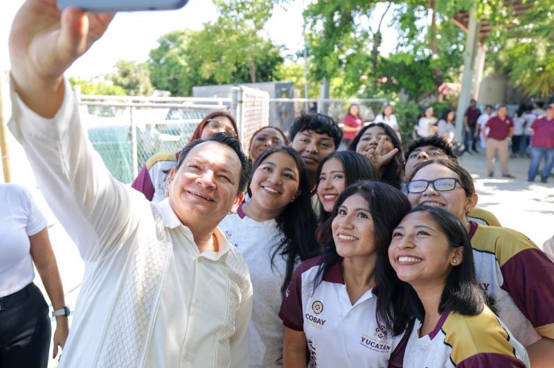 Renacimiento Maya cumple con mejores espacios y herramientas para los 72 planteles del Cobay