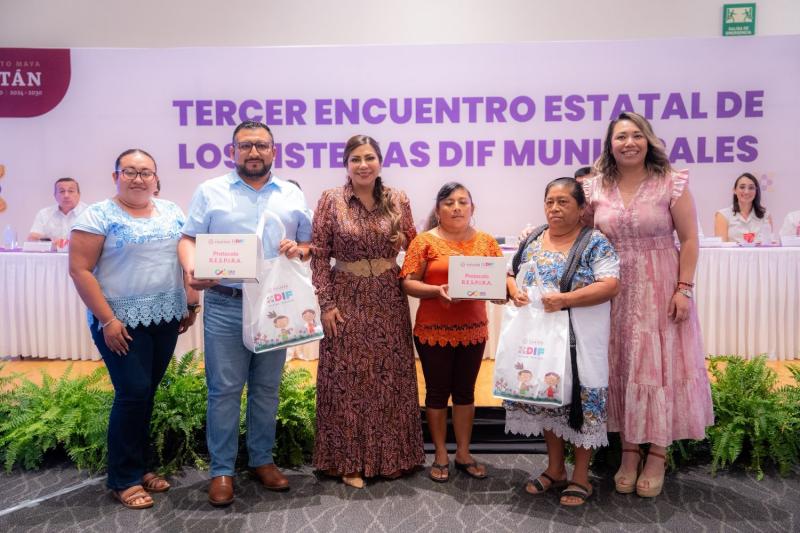 DIF Yucatán coordina acciones con los 106 municipios para ampliar atención en las comunidades