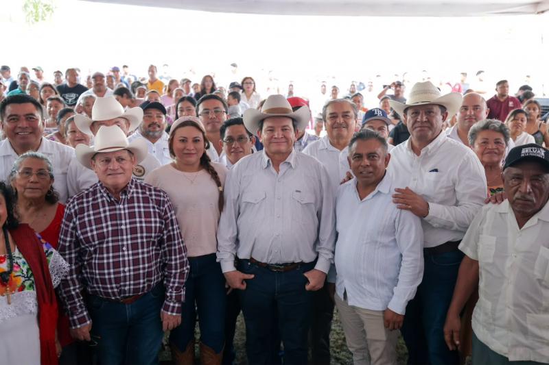 Renacimiento Maya le cumple a productoras y productores del sur con infraestructura apícola y apoyos al campo