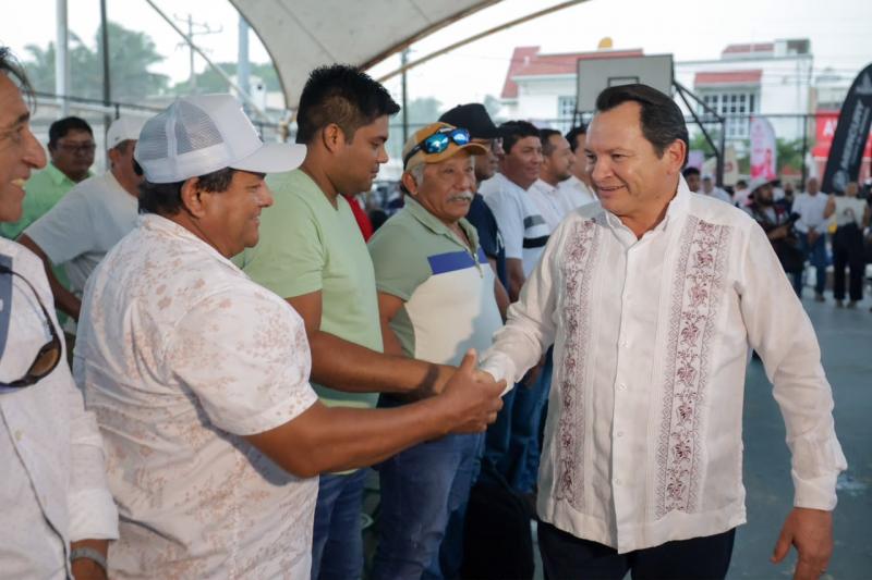 Renacimiento Maya respalda al sector pesquero con 20 millones de pesos para motores nuevos