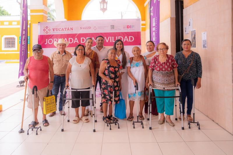 DIF Yucatán acerca apoyos para la movilidad y el autoempleo a familias de Panabá y Sucilá