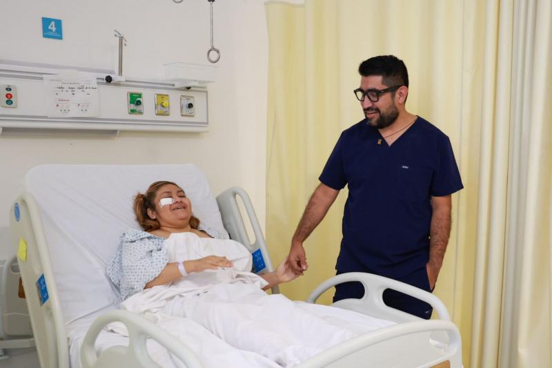 "Adiós cuchillos, venga robotito": Alejandra, la primera paciente operada del apéndice por un robot en el O’Horán, sin pagar un peso