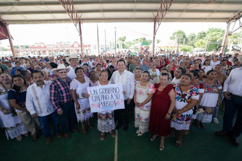 Marta Cecilia cosía con una máquina "antigüita"; hoy recibió una nueva y va a enseñar el oficio a sus hijas: 1,076 apoyos para mujeres de 41 municipios