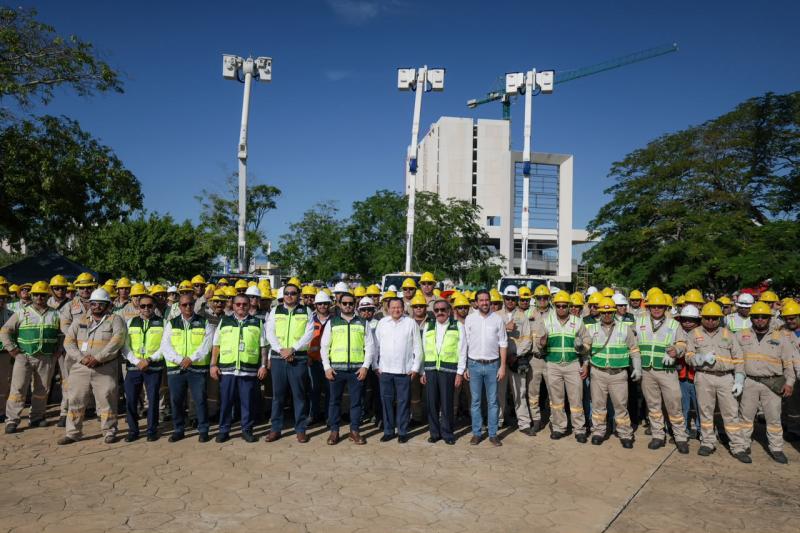 El Gobernador lo pidió a la Presidenta y llegaron: 250 especialistas de la CFE trabajarán un mes en la red eléctrica de Mérida, Progreso y Umán para prevenir apagones