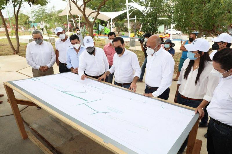 Constata el Gobernador Mauricio Vila Dosal las nuevas áreas del parque metropolitano Paseo Henequenes, el cual, unido con el Paseo Verde, conforma el Parque Lineal 