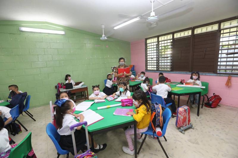 Vuelven estudiantes a las aulas al iniciar en Yucatán el ciclo escolar 2022-2023