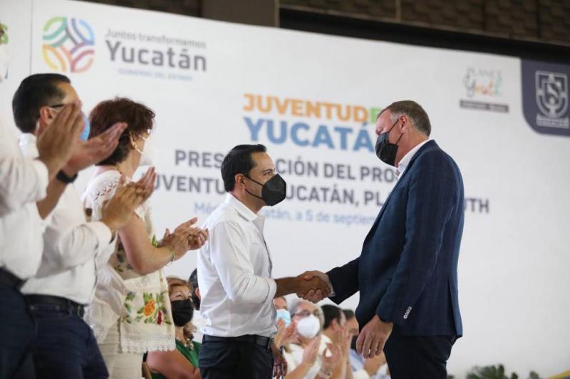 Presenta el Gobernador Mauricio Vila Dosal Programa Juventudes Yu...