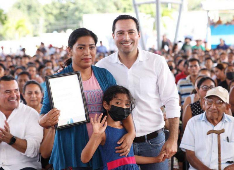 Familias del sur de Mérida reciben su certificado de Certeza Patrimonial