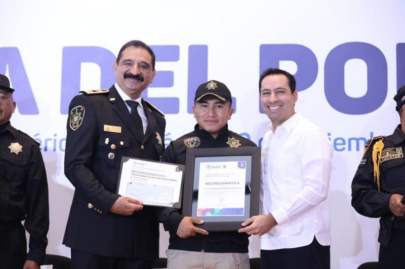 En el Día del Policía, el Gobernador Mauricio Vila reconoció el compromiso y lealtad de policías al servicio del estado
